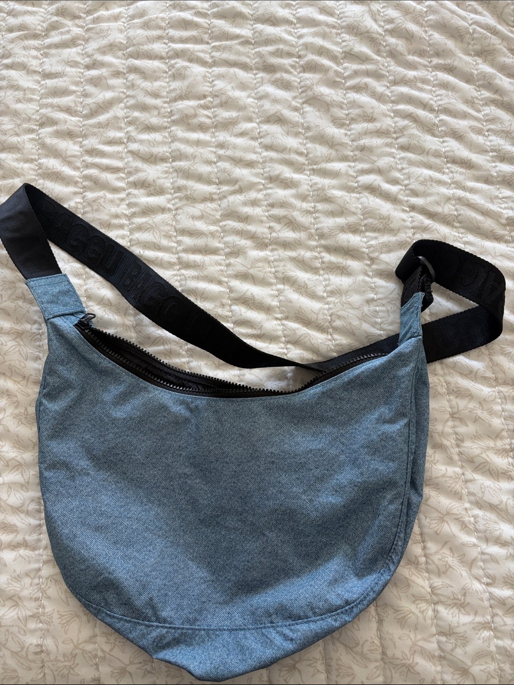 BAGGU Light Blue Crossbody Bag with Black Strap